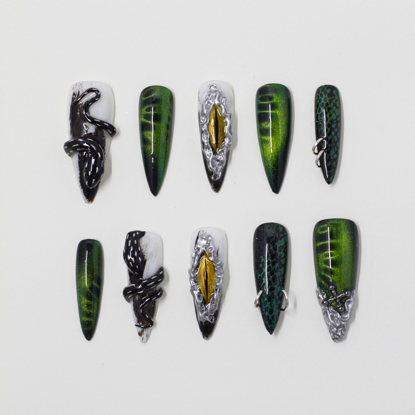 [Limited] Emerald Fang
