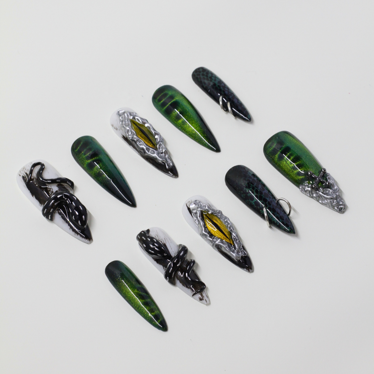 [Limited] Emerald Fang
