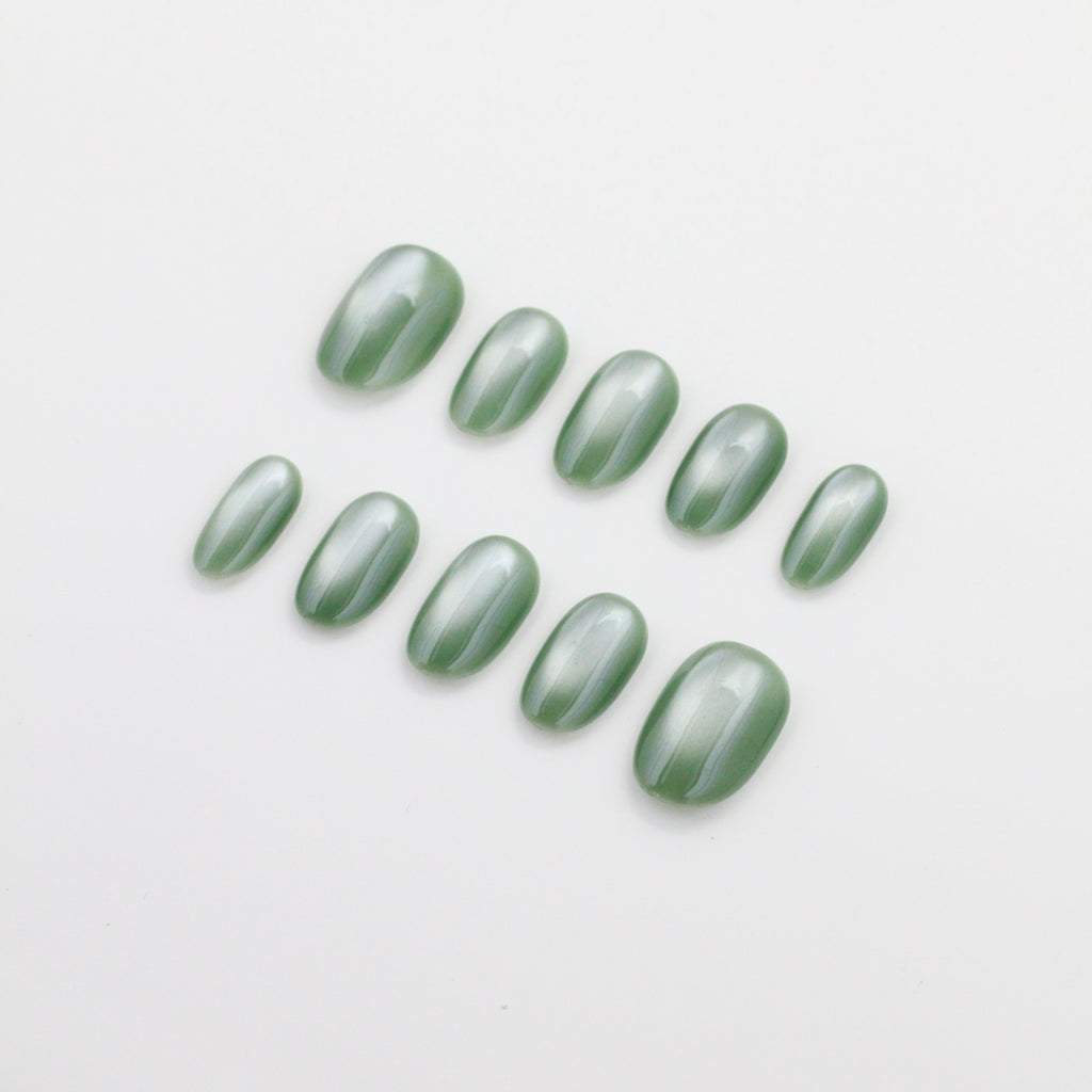 [B] Cat Eye Jade